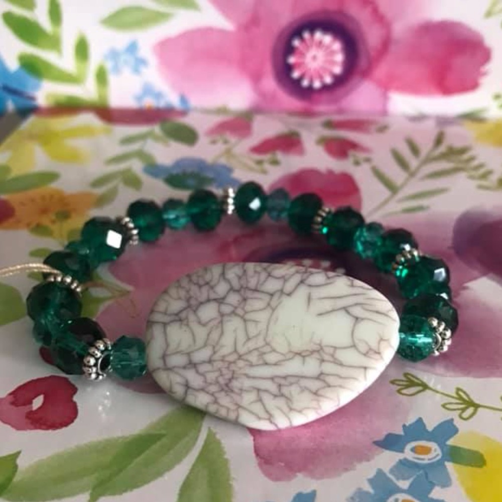 Handmade/New elastic bracelet
